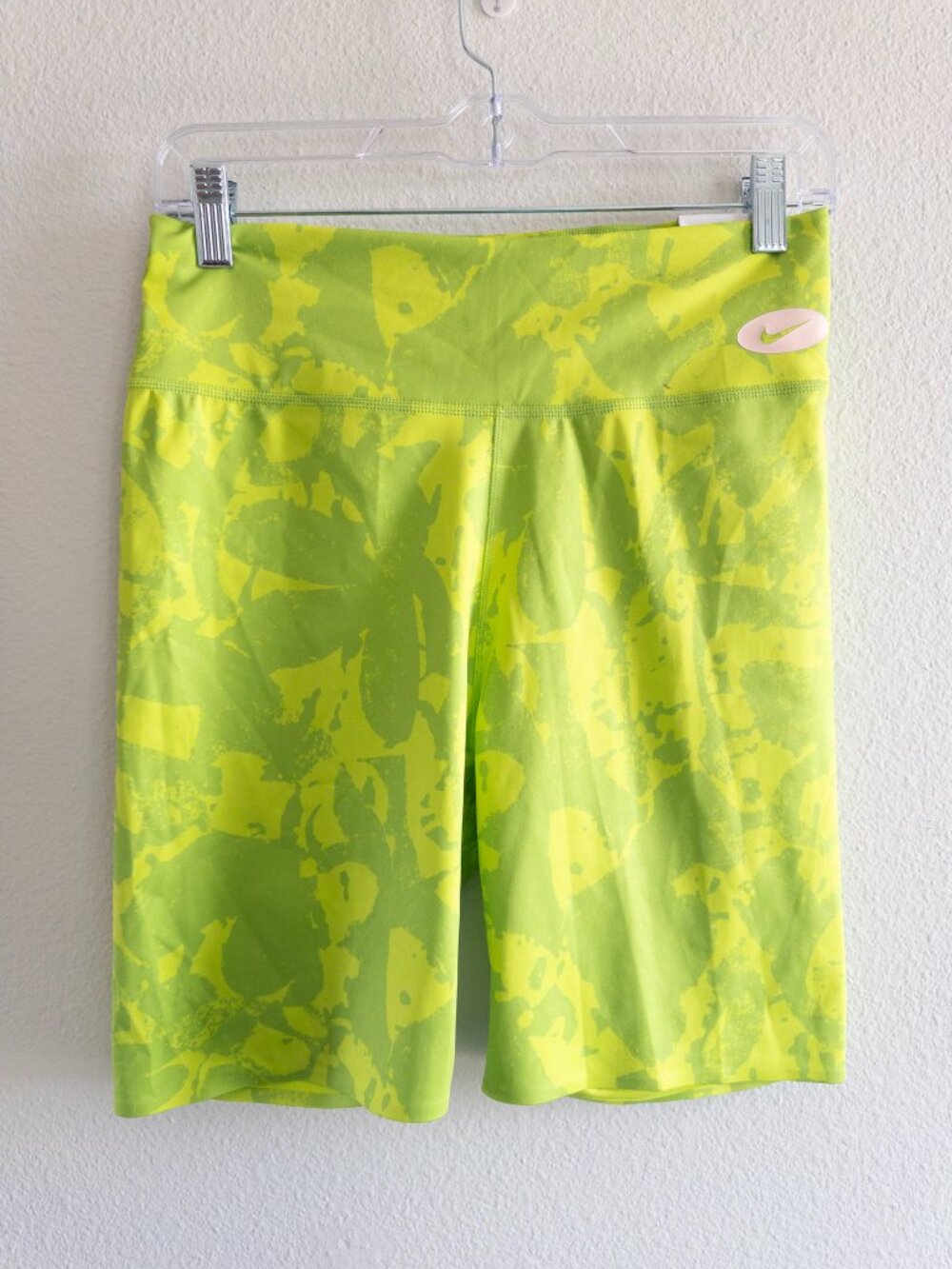 Nike Women's One Luxe Icon Clash Mid-Rise Training Bike Shorts in the Atomic Viv